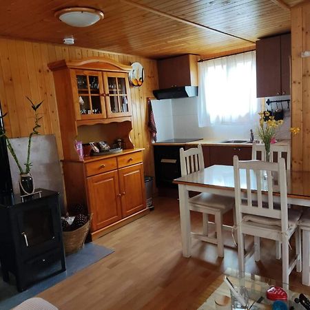 Cabana De Madera Especial Y Acogedora Cardenete Quarto foto